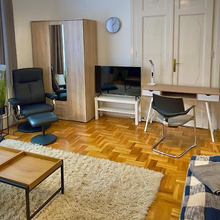 Residence In The Pedestrial Area Budapest Exterior photo
