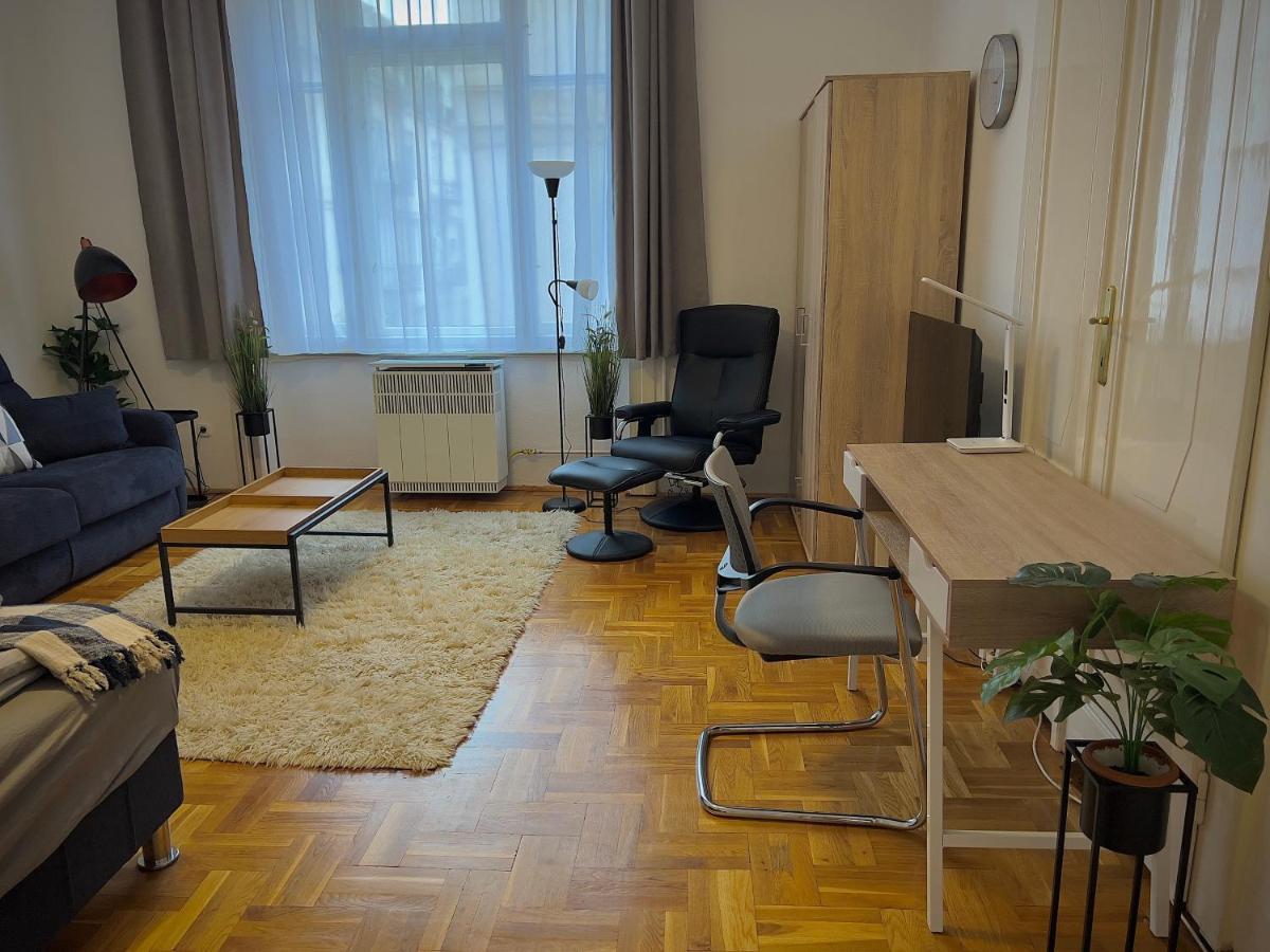 Residence In The Pedestrial Area Budapest Exterior photo